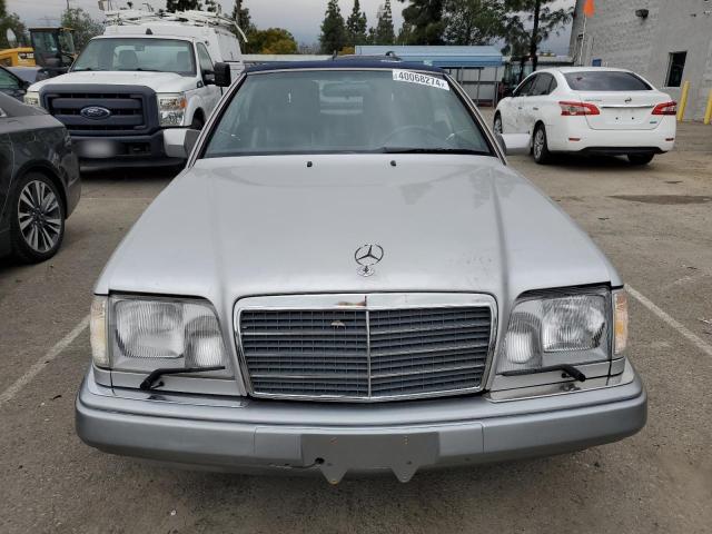 WDBEA66E1RC062509 - 1994 MERCEDES-BENZ E 320 SILVER photo 5