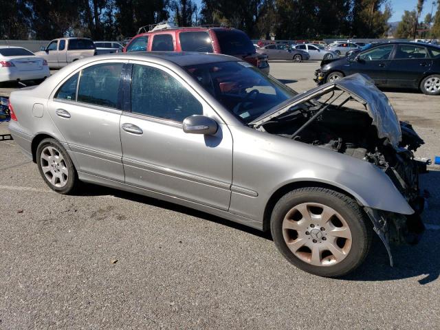 WDBRF61J55F604145 - 2005 MERCEDES-BENZ C 240 TAN photo 4