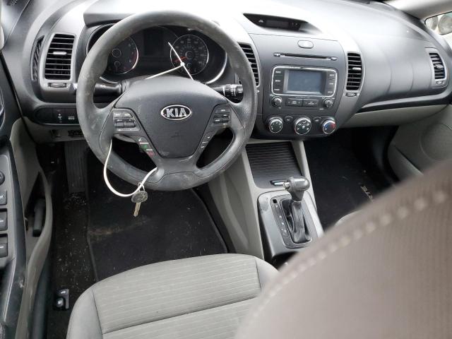 KNAFX4A65G5522696 - 2016 KIA FORTE LX SILVER photo 8