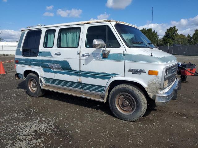 2GBEG25Z9P4117937 - 1993 CHEVROLET G20 WHITE photo 4