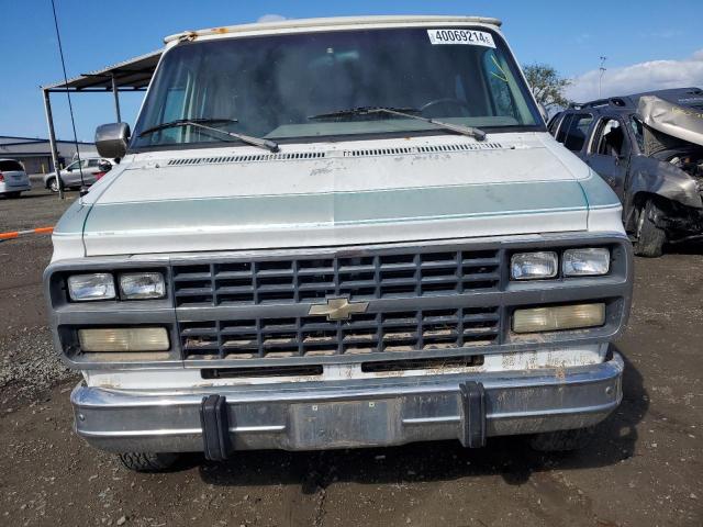 2GBEG25Z9P4117937 - 1993 CHEVROLET G20 WHITE photo 5