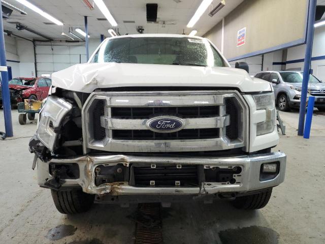 1FTFW1EG5HKC77439 - 2017 FORD F150 SUPERCREW WHITE photo 5