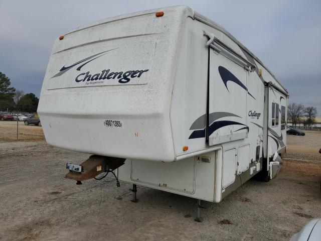 4YDF29R224H403589 - 2004 KEYSTONE CHALLENGER WHITE photo 2