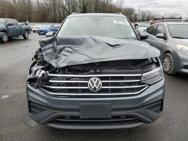 3VV2B7AX0NM121690 - 2022 VOLKSWAGEN TIGUAN SE GRAY photo 5