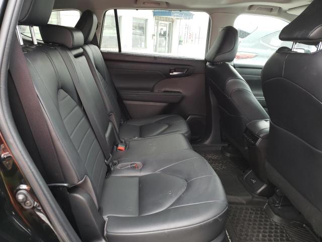 5TDGZRBH3NS213766 - 2022 TOYOTA HIGHLANDER XLE BLACK photo 11