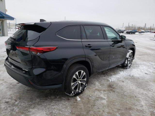 5TDGZRBH3NS213766 - 2022 TOYOTA HIGHLANDER XLE BLACK photo 3