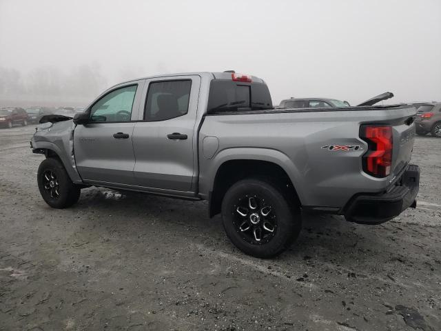 1GCPTBEK6P1172159 - 2023 CHEVROLET COLORADO SILVER photo 2