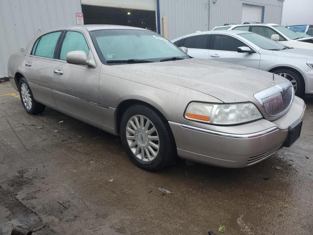 1LNHM81W03Y648058 - 2003 LINCOLN TOWN CAR EXECUTIVE BEIGE photo 4