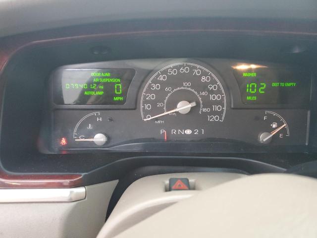 1LNHM81W03Y648058 - 2003 LINCOLN TOWN CAR EXECUTIVE BEIGE photo 9