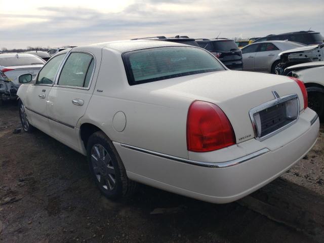 1LNHM83V07Y635126 - 2007 LINCOLN TOWN CAR DESIGNER WHITE photo 2