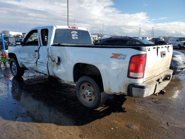 1GT220C83BZ375254 - 2011 GMC SIERRA K2500 SLE WHITE photo 2