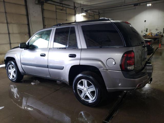 1GNDT13S052373411 - 2005 CHEVROLET TRAILBLAZE LS GRAY photo 2