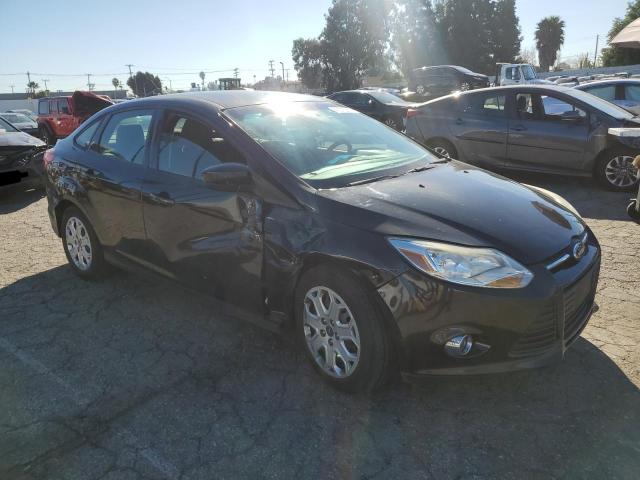 1FAHP3F24CL112270 - 2012 FORD FOCUS SE BLACK photo 4