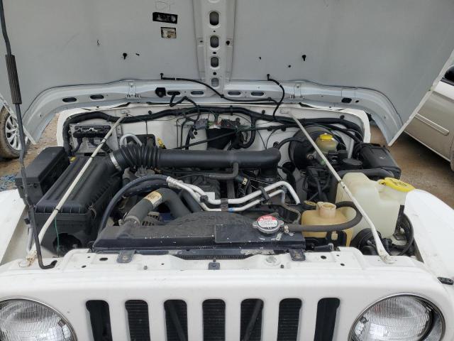 1J4FA59S3YP711553 - 2000 JEEP WRANGLER / SAHARA WHITE photo 11