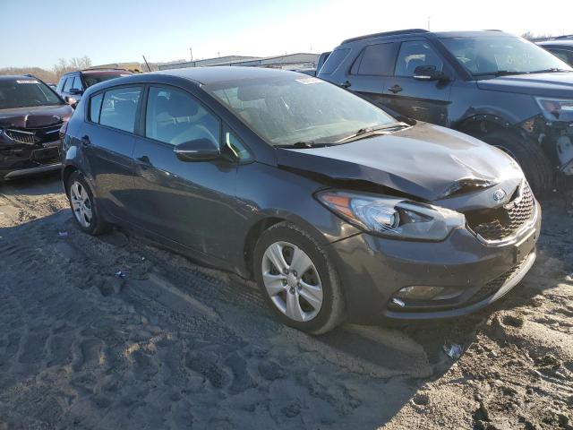 KNAFK5A89G5653717 - 2016 KIA FORTE LX GRAY photo 4