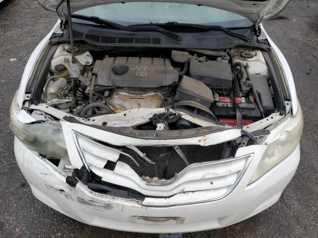 4T4BF3EK2AR065172 - 2010 TOYOTA CAMRY BASE WHITE photo 11