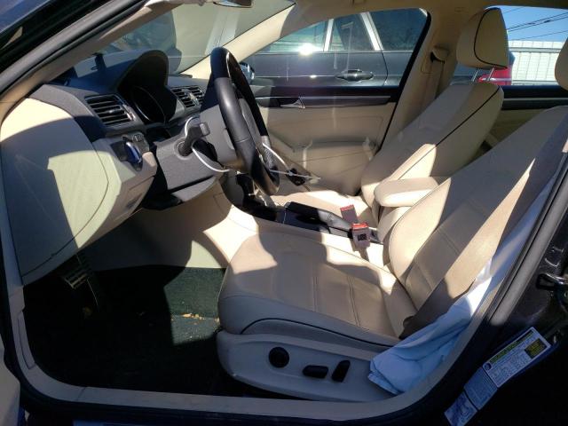 1VWDT7A34HC041930 - 2017 VOLKSWAGEN PASSAT R-LINE Schwarz Foto 7