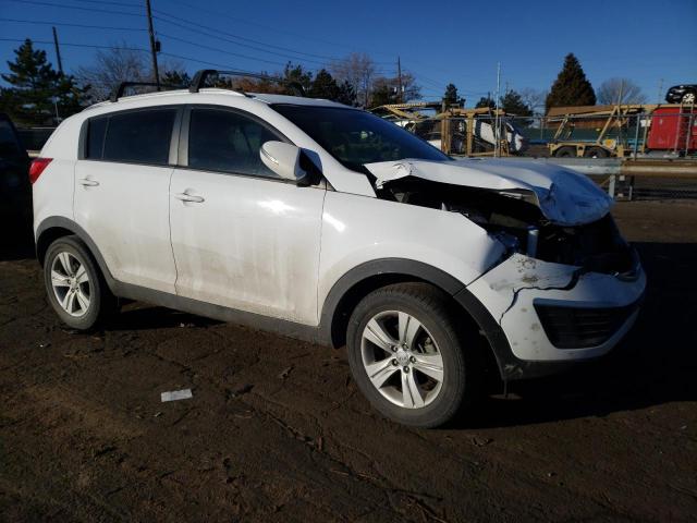 KNDPB3A25C7330612 - 2012 KIA SPORTAGE BASE WHITE photo 4