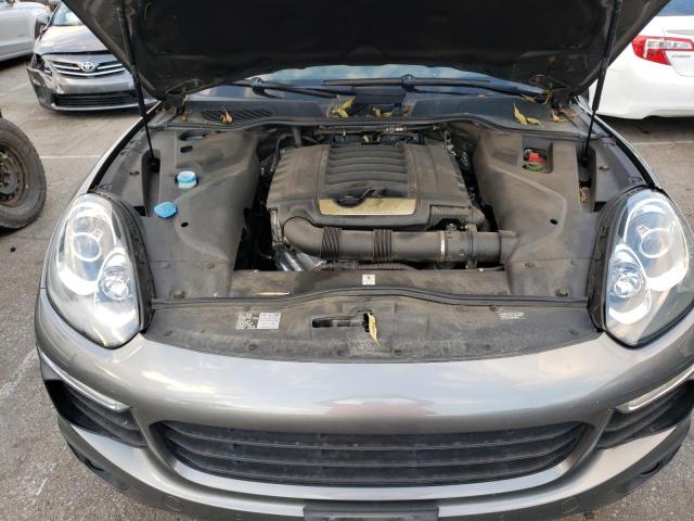 WP1AA2A24GKA11349 - 2016 PORSCHE CAYENNE GRAY photo 11