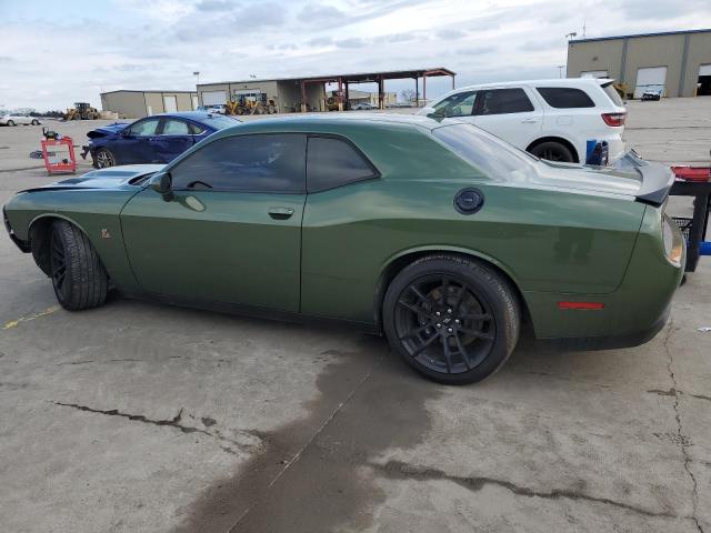 2C3CDZFJ3LH104329 - 2020 DODGE CHALLENGER R/T SCAT PACK GREEN photo 2