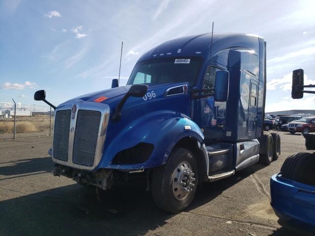 1XKYD49X6HJ108096 - 2017 KENWORTH CONSTRUCTI T680 BLUE photo 2