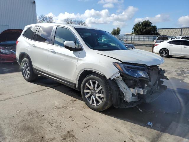 5FNYF5H3XKB023674 - 2019 HONDA PILOT EX WHITE photo 4