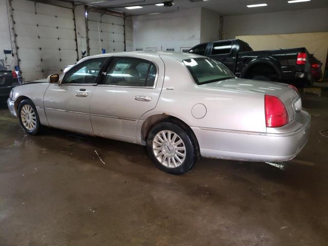 1LNHM83W14Y612328 - 2004 LINCOLN TOWN CAR ULTIMATE GRAY photo 2