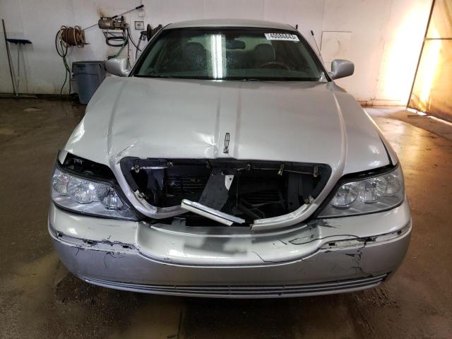 1LNHM83W14Y612328 - 2004 LINCOLN TOWN CAR ULTIMATE GRAY photo 5