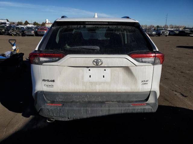 2T3P1RFV5MW203910 - 2021 TOYOTA RAV4 XLE WHITE photo 6