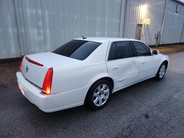 1G6KD57YX7U172807 - 2007 CADILLAC DTS WHITE photo 4