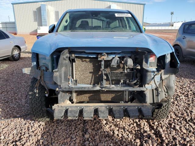 5TFCZ5AN5KX172609 - 2019 TOYOTA TACOMA DOUBLE CAB BLUE photo 5