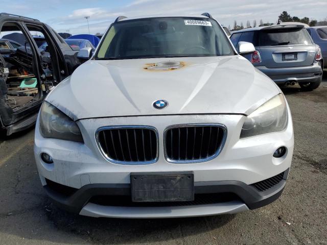 WBAVM1C50DVW43770 - 2013 BMW X1 SDRIVE28I WHITE photo 5