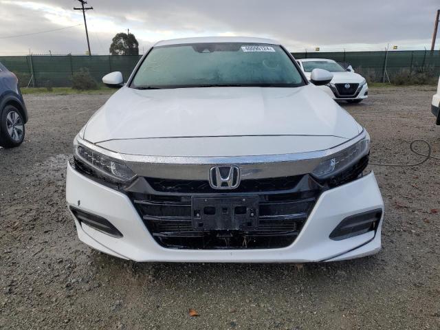 1HGCV1F19JA232159 - 2018 HONDA ACCORD LX WHITE photo 5