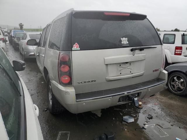 1GKFK63847J254120 - 2007 GMC YUKON DENALI SILVER photo 2