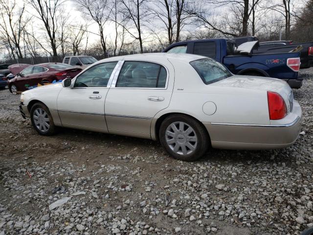 1LNHM82W05Y642374 - 2005 LINCOLN TOWN CAR SIGNATURE LIMITED WHITE photo 2