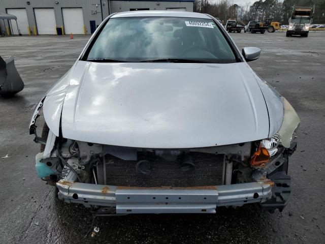 1HGCP2F40CA237294 - 2012 HONDA ACCORD LXP SILVER photo 5