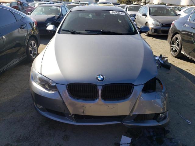 WBAWV13547PK49988 - 2007 BMW 328 I SULEV GRAY photo 5