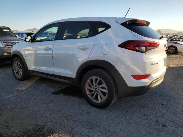 KM8J23A44HU519098 - 2017 HYUNDAI TUCSON SE WHITE photo 2