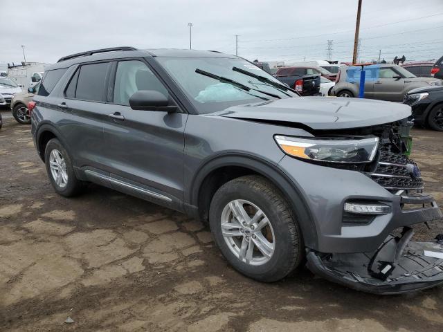 1FMSK8DH3NGA83158 - 2022 FORD EXPLORER XLT GRAY photo 4