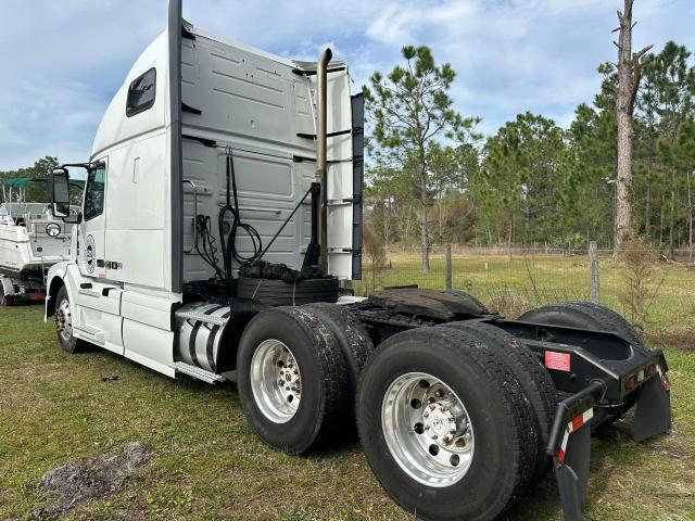 4V4NC9EJ0CN538762 - 2012 VOLVO VN VNL WHITE photo 3