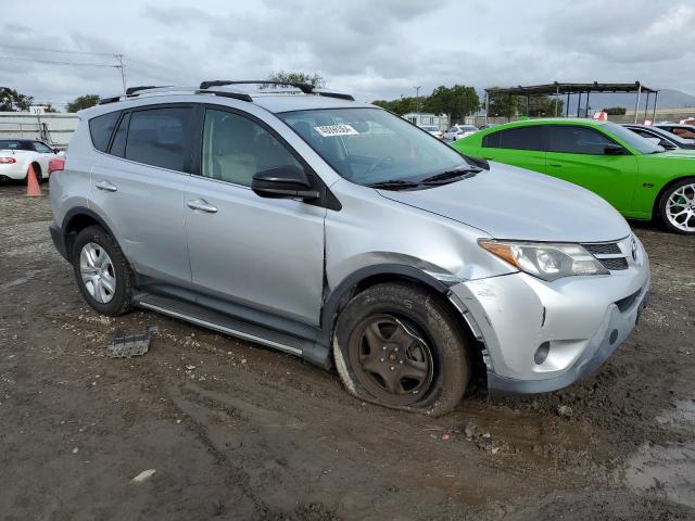 JTMZFREVXFD052087 - 2015 TOYOTA RAV4 LE SILVER photo 4