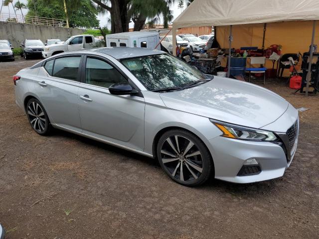 1N4BL4CV7LC185865 - 2020 NISSAN ALTIMA SR SILVER photo 4