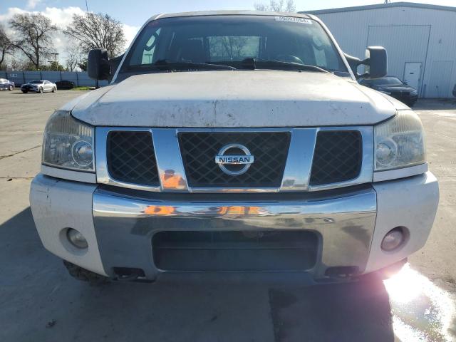 1N6AA07BX6N511409 - 2006 NISSAN TITAN XE WHITE photo 5