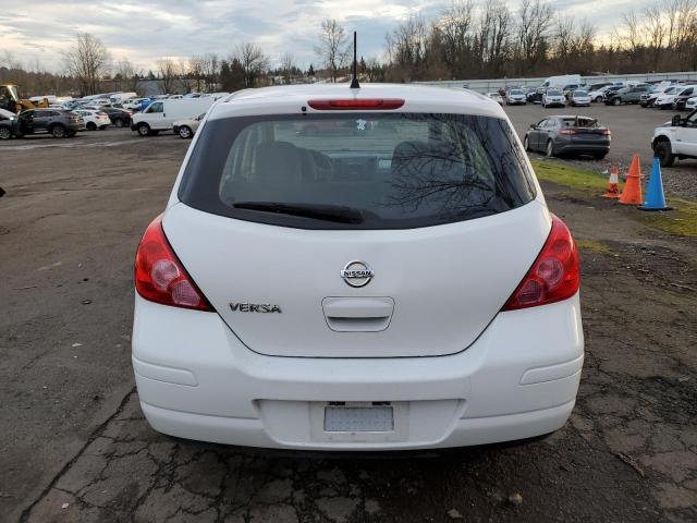 3N1BC1CP2BL442978 - 2011 NISSAN VERSA S WHITE photo 6