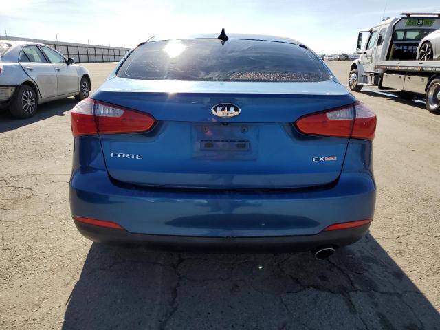 KNAFX4A84E5083876 - 2014 KIA FORTE EX BLUE photo 6