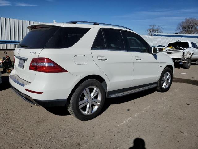 4JGDA5HB8CA034764 - 2012 MERCEDES-BENZ ML 350 4MATIC WHITE photo 3