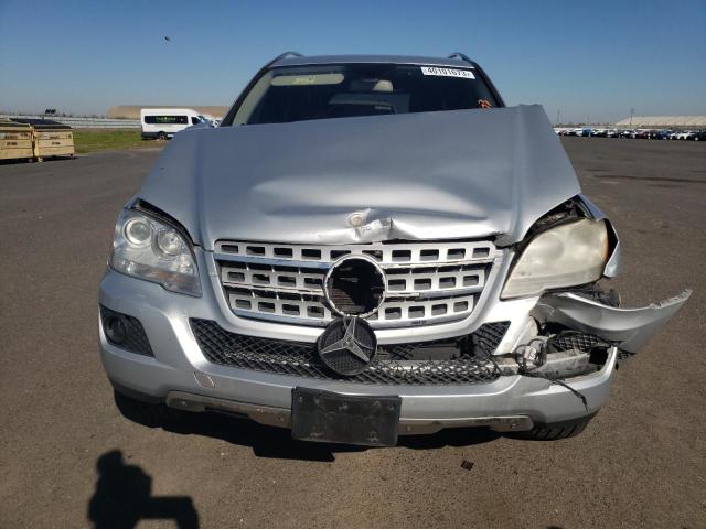 4JGBB8GB4BA637118 - 2011 MERCEDES-BENZ ML 350 4MATIC SILVER photo 5