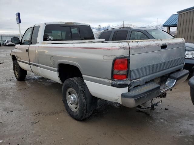 1B7KF23W9WJ208139 - 1998 DODGE RAM 2500 SILVER photo 2