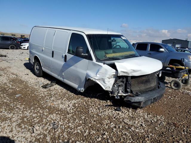 1GTS8AF47B1157622 - 2011 GMC SAVANA G1500 WHITE photo 4