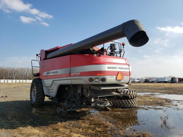 HUC7276 - 2009 MSF TRACTOR RED photo 3